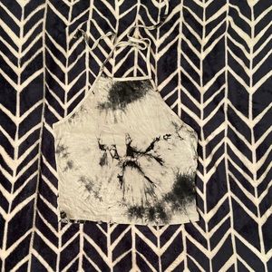 Black and gray tie-dye croptop